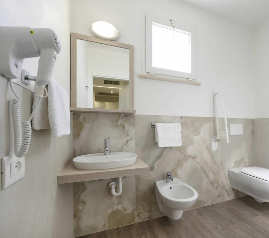 harmonyhotelrimini en rooms 036